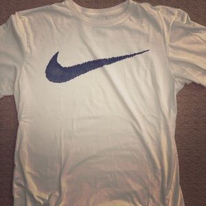 Nike men’s white T-shirt large